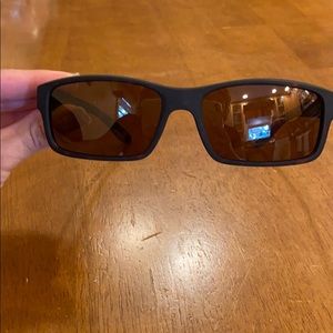 Polarized matte square horn rimmed sunglasses